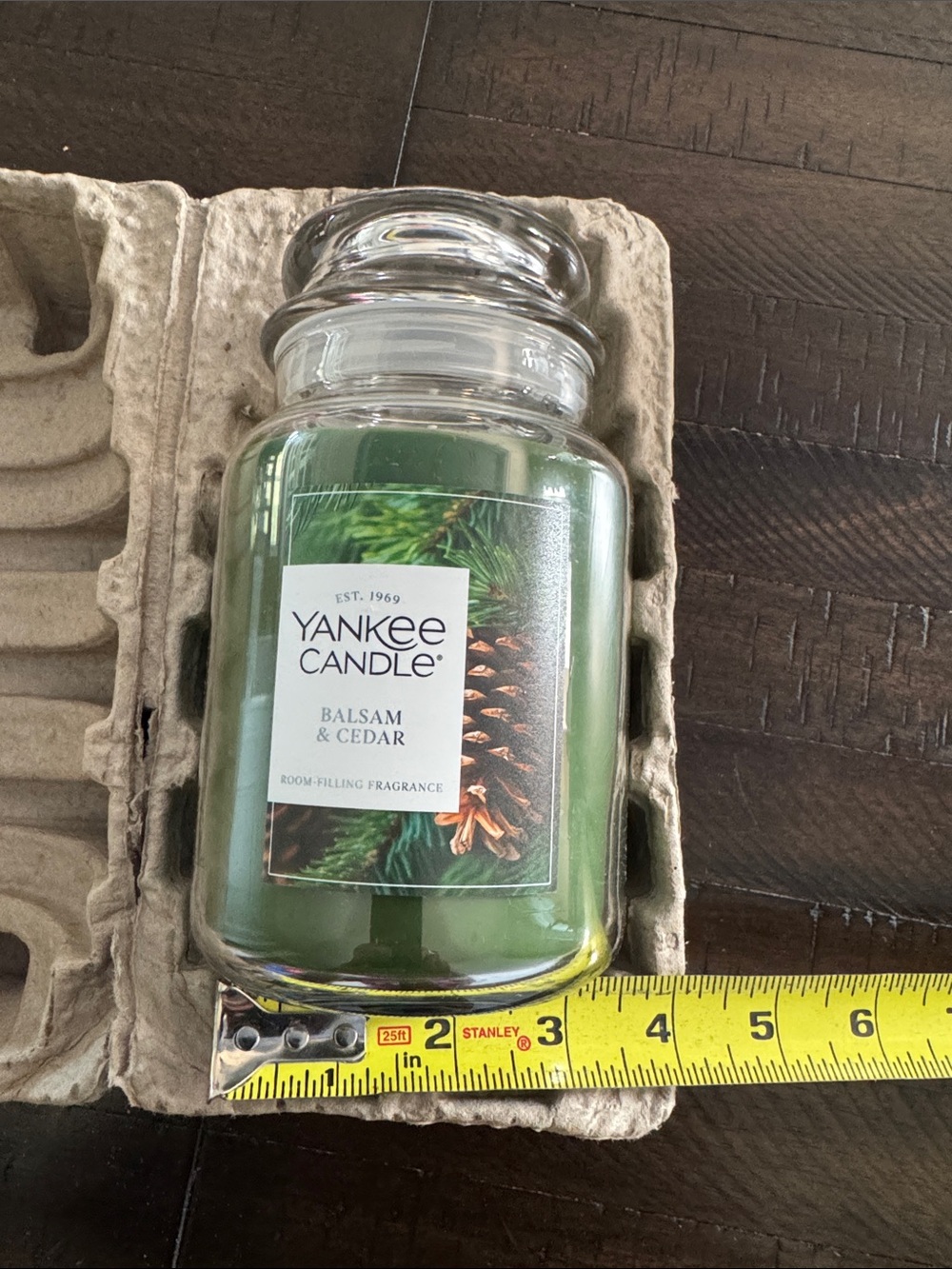 Yankee Candle Balsam & Cedar Forest Green 22 oz Scented Candle - Picture 6 of 7